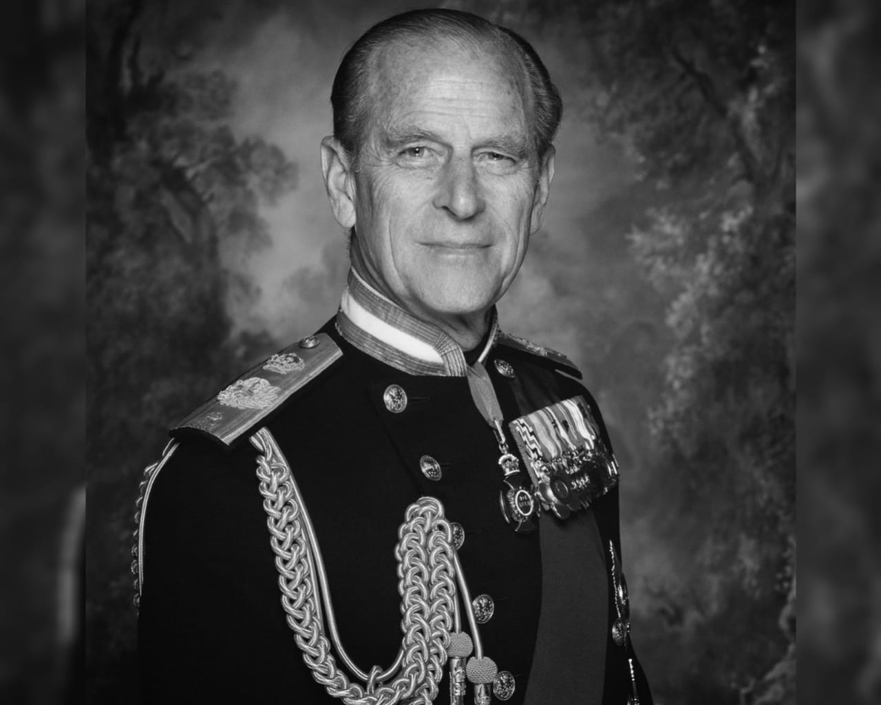 Pangeran Philip, suami Ratu Elizabeth II, meninggal dunia karena sakit jantung pada usia 99 tahun, Jumat (09/4/2021) waktu setempat.
