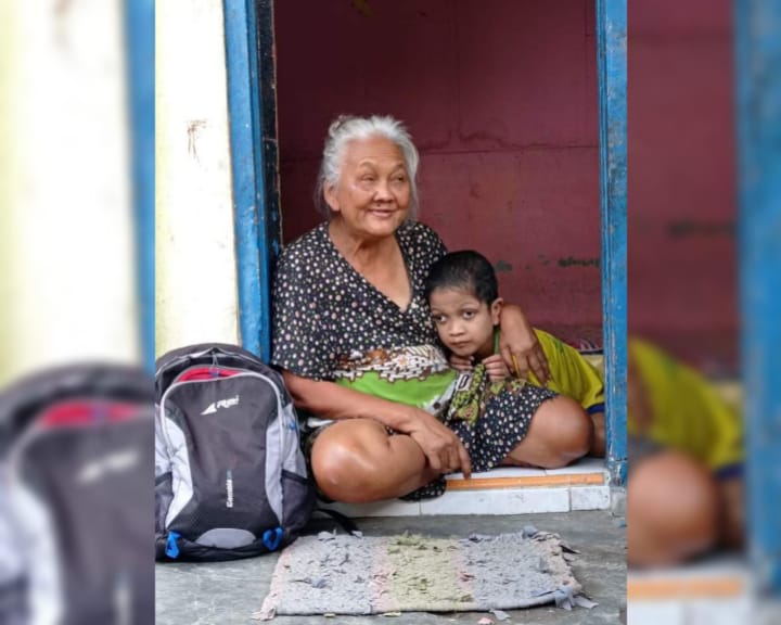 Dihimpit Kemiskinan, Mbah Parmi Ikhlas Merawat Bocah Difabel Fauzi