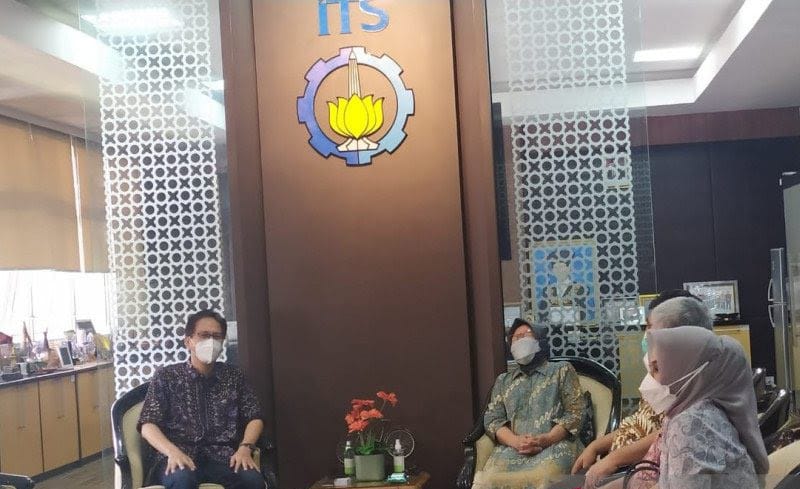 Mensos Risma Kunjungi ITS Surabaya bahas Rumah Tahan Gempa