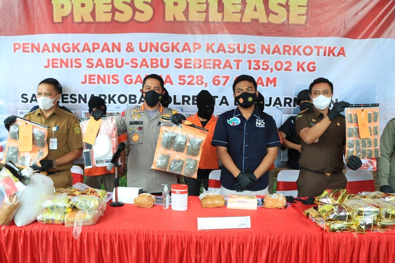 Polresta Banjarmasin Gagalkan Penyelundupan 135,02 Kilogram Sabu-Sabu