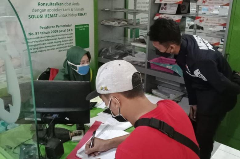 Antisipasi Penimbunan Obat dan Vitamin, Satresnarkoba Sidak Apotek di Surabaya