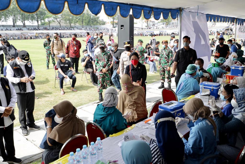 Vaksinasi Massal di Gelora 10 November, Polda Jatim: Targetnya 50 Ribu Dosis per Hari