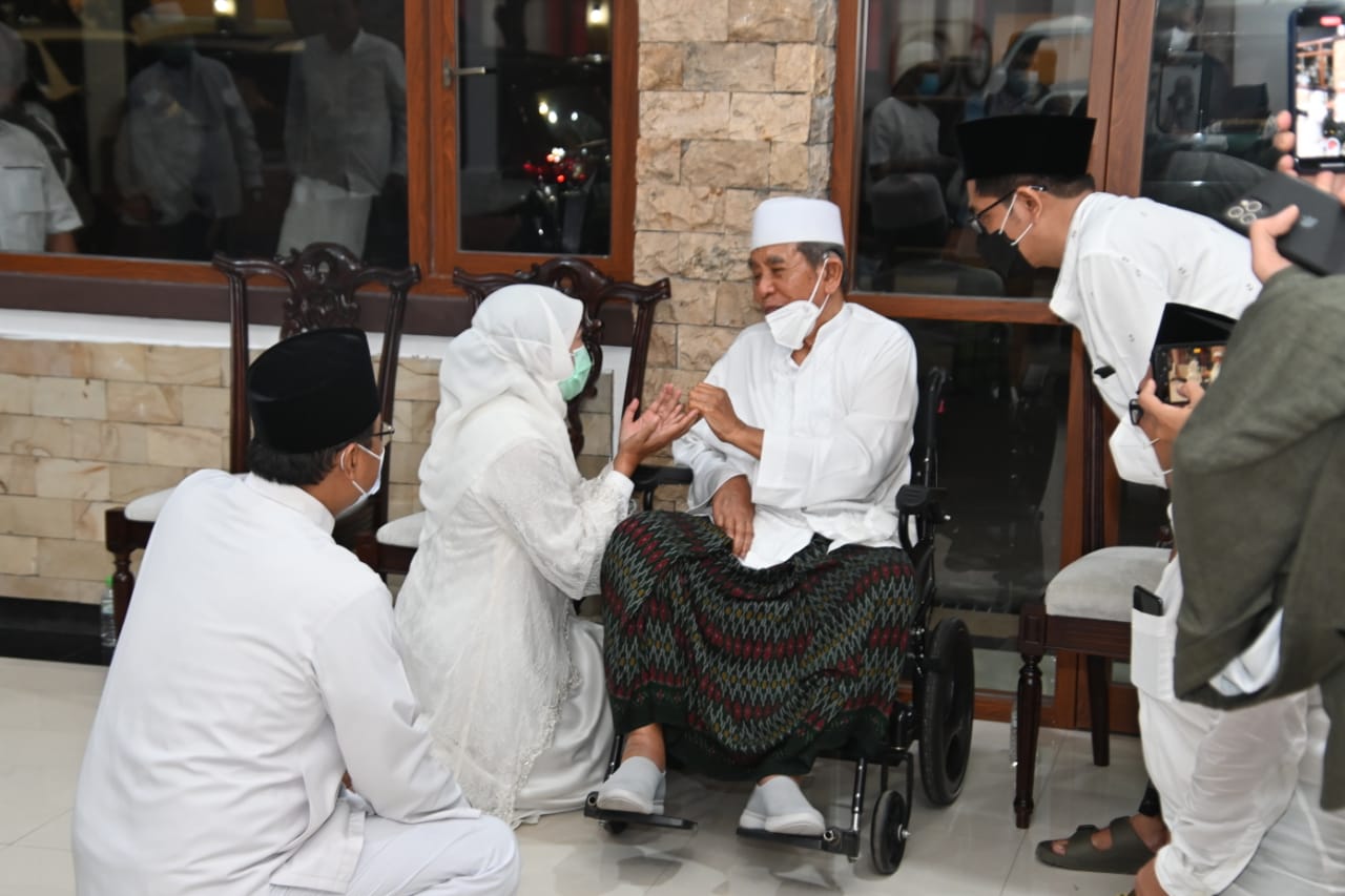KH Zainuddin Djazuli Wafat, Gubernur Jatim: Sosok Ulama Disiplin, Konsisten, dan Tegas