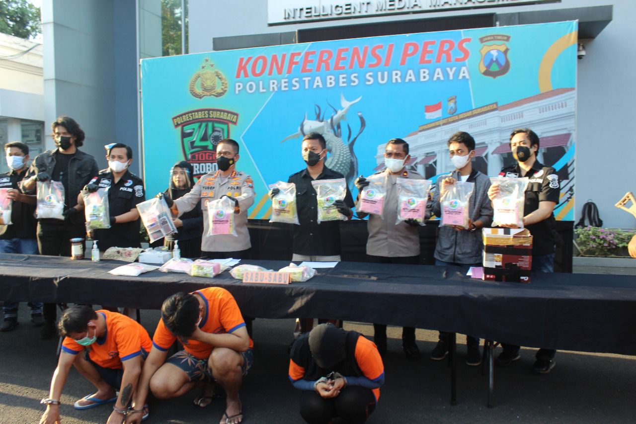 10 Kg Sabu Diamankan Polisi, 3 Kurir Narkoba Antarkota Ini Diupah Rp10 Juta per Kilo, Salah Satunya Wanita