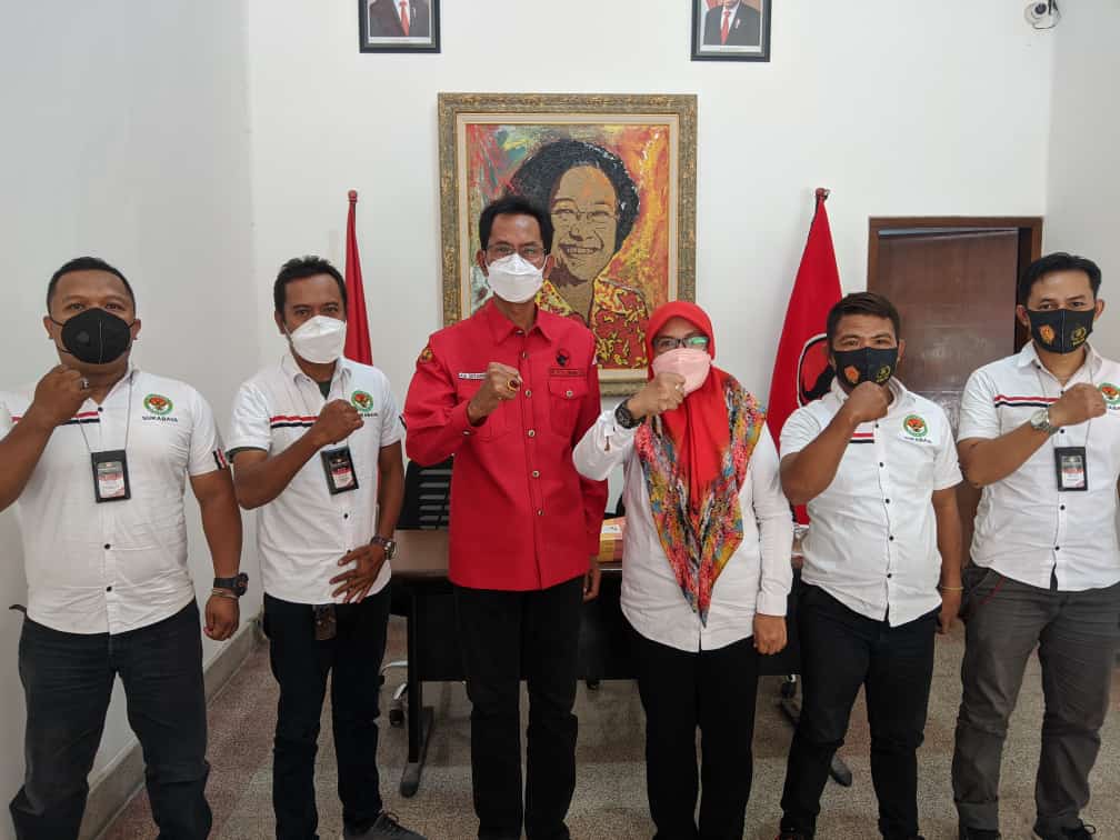 Terima Curhat Pekerja Seni, Petani dan Nelayan, PDIP Surabaya: Kami Perjuangkan!