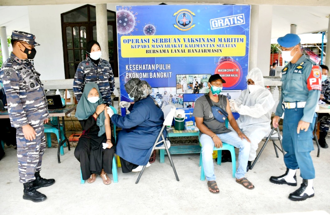 Pasukan TNI AL Terus Gelar Serbuan Vaksinasi, Kini Menyasar Warga BJB