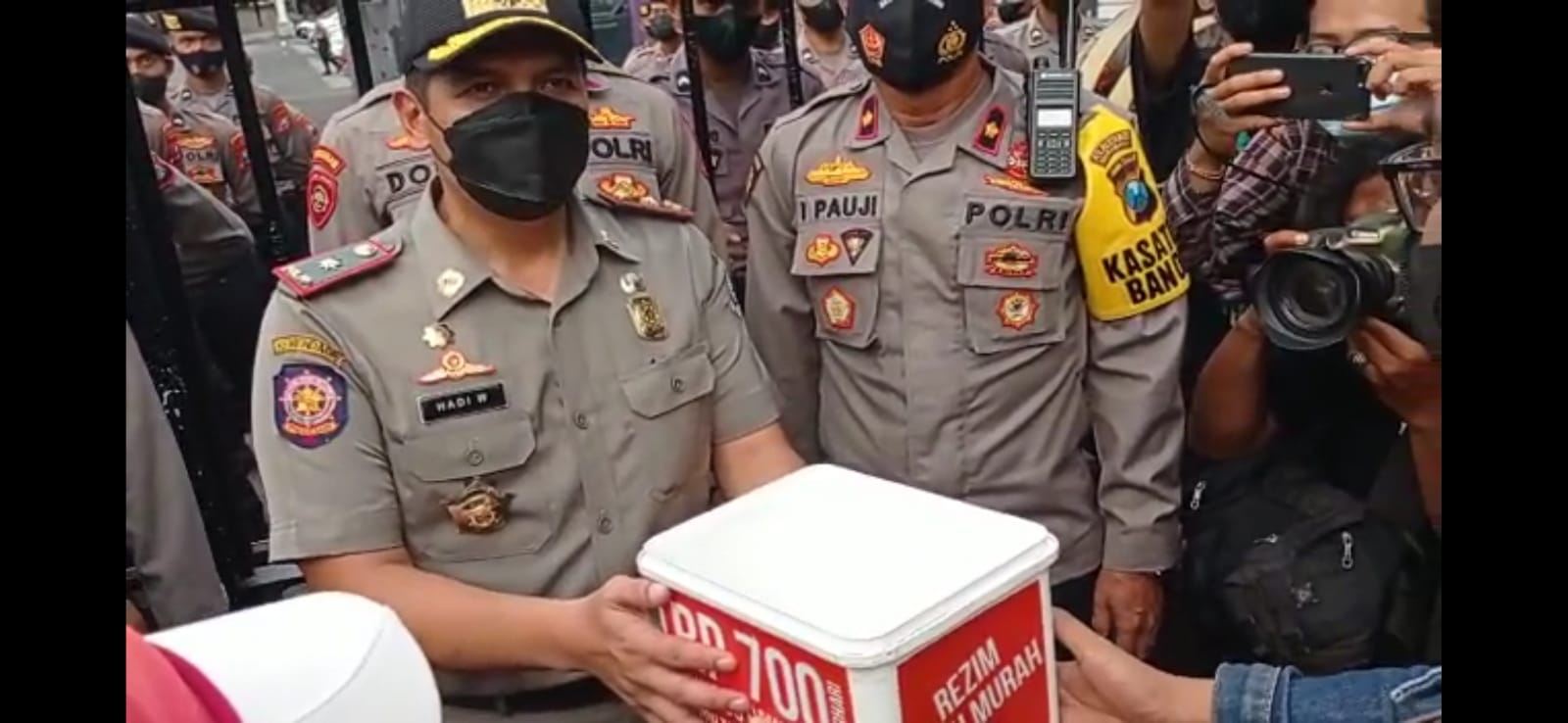 Tolak UMP 2022, Buruh Jatim Saweran Rp700 per Orang untuk Diberikan kepada Gubernur