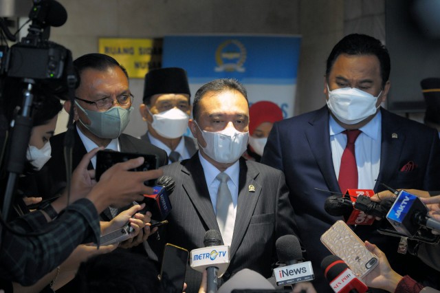 Tren Kasus Menurun, DPR Nilai Pembatalan PPKM Level 3 Sudah Lewat Kajian