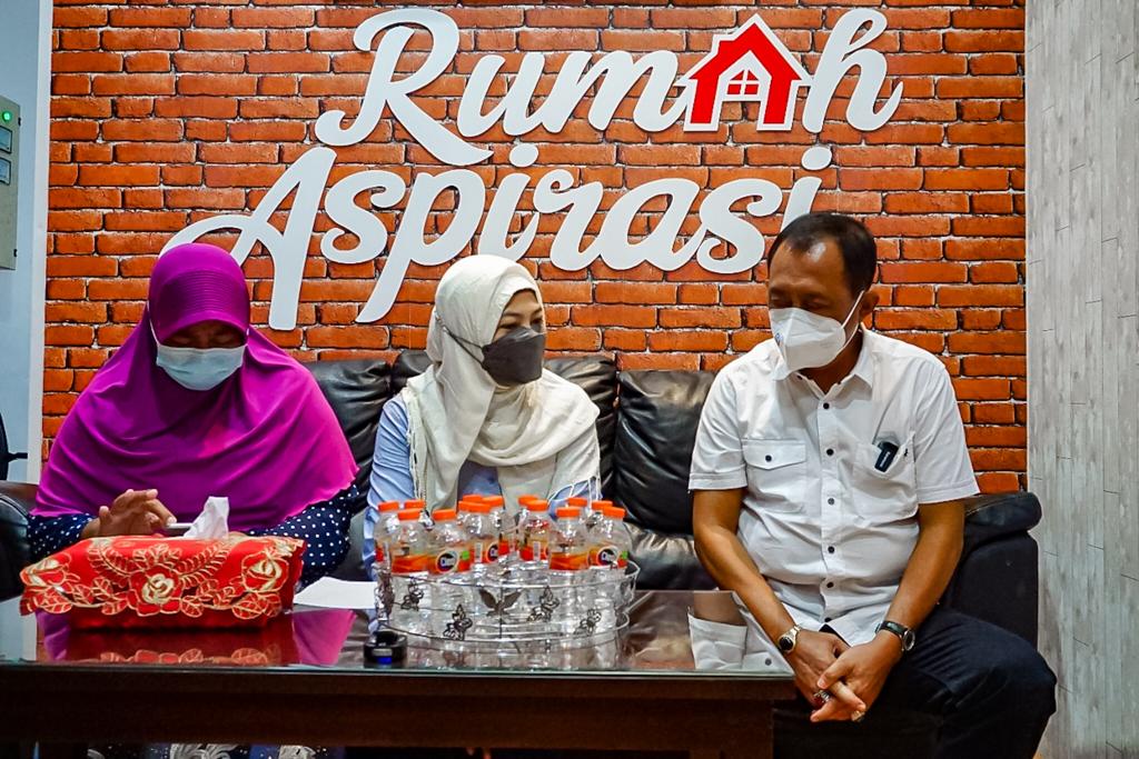 Senin Pagi, Wakil Walikota Armuji Disambati Parkir Liar Minimarket hingga Permintaan Kaki Palsu