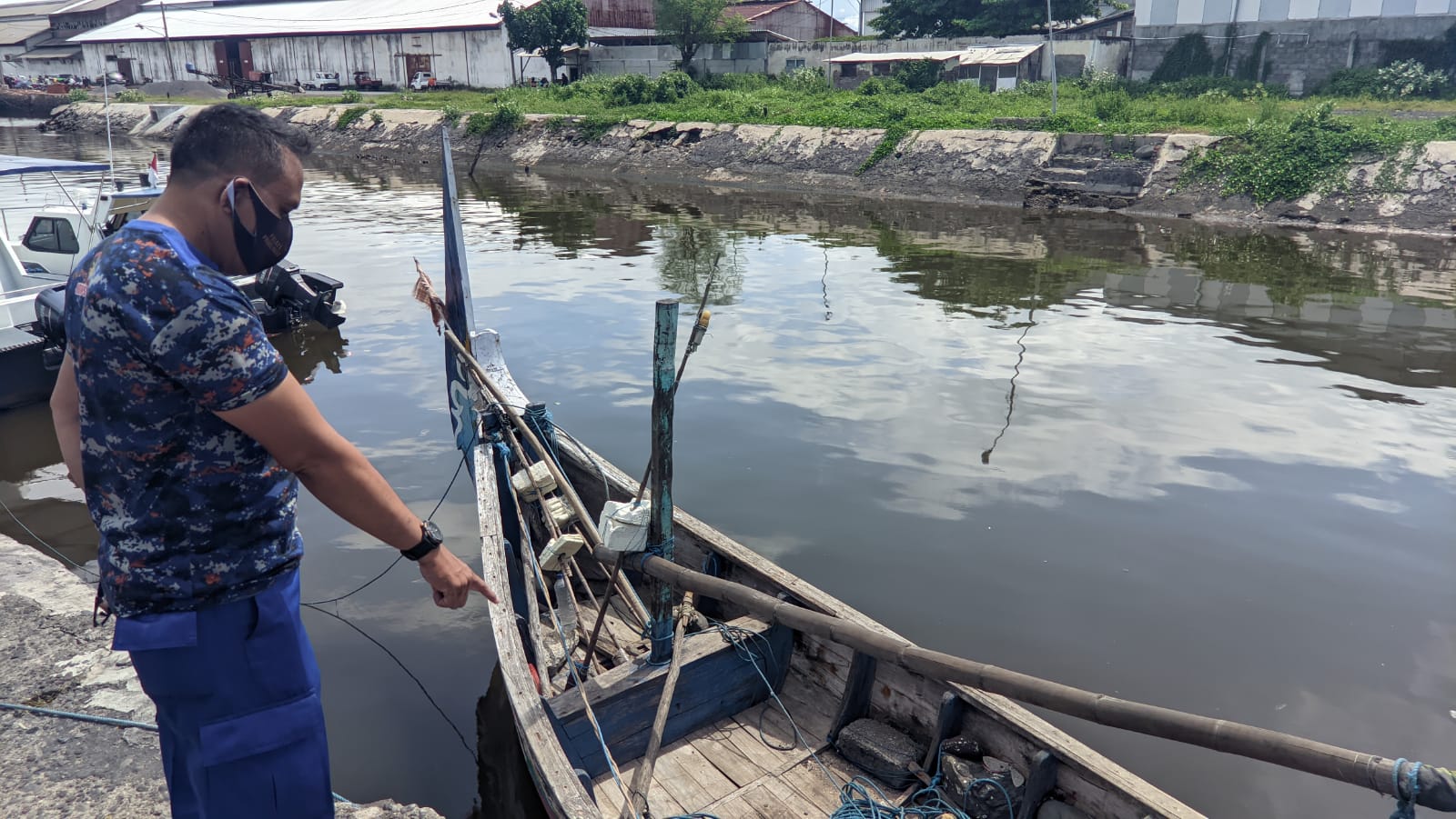 Satpolair Polres Probolinggo Amankan Tiga Kapal Nelayan Karena Mini Trawl