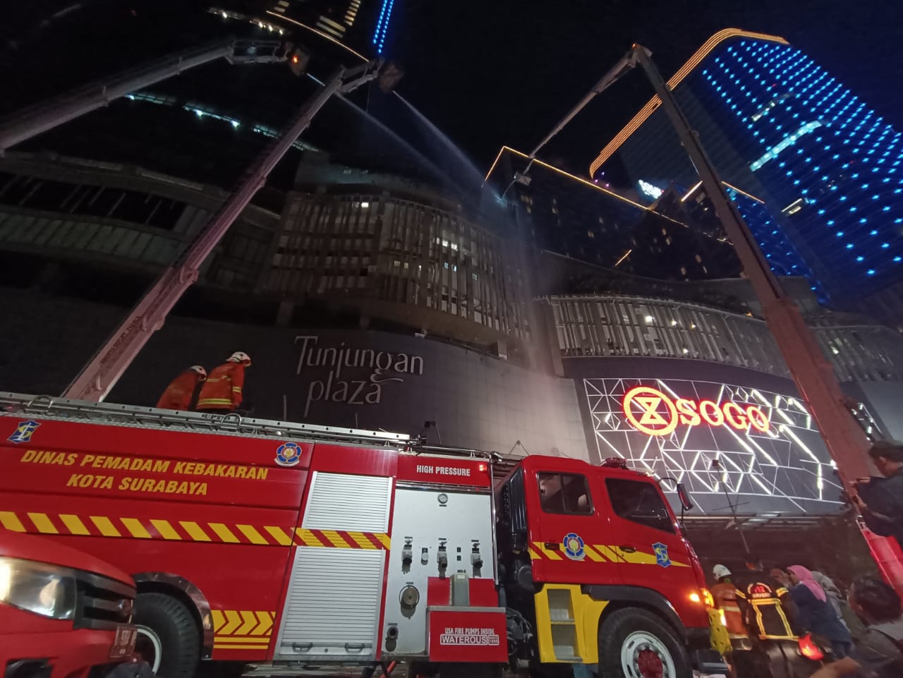 Tunjungan Plaza Surabaya Terbakar Diduga Disebabkan karena Kompor Meledak