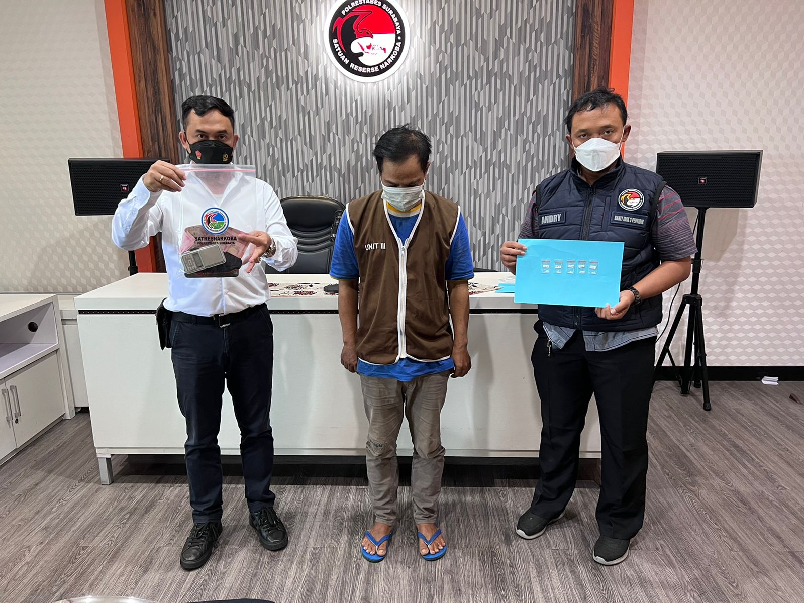 Nyambi Edarkan Sabu, Pekerja Bubut Simpan Sabu Dalam Masker
