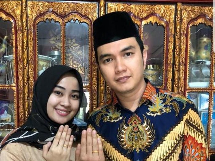 Salsabilih Murka, Labrak Dewi Perssik karena Berani Rebahan di Paha Aldi Taher