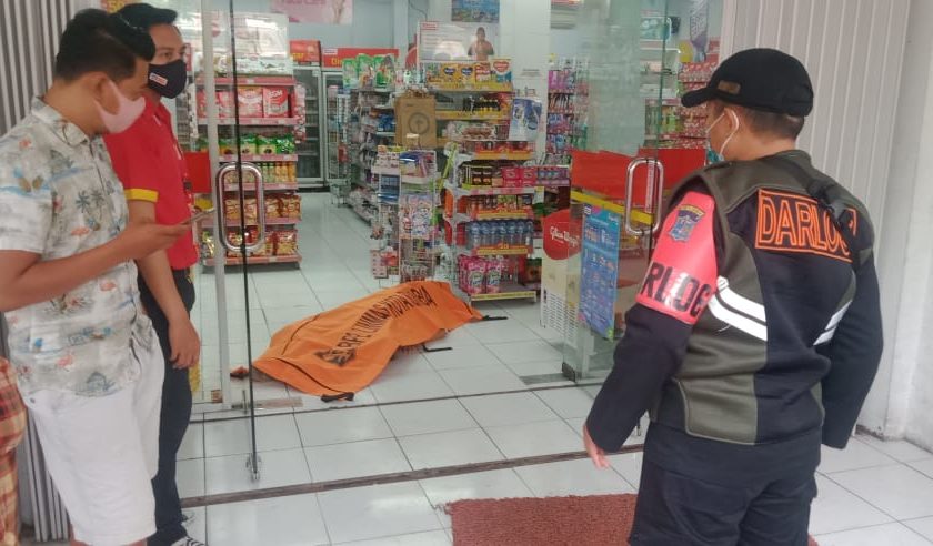 Pria 65 Tahun Tewas Mendadak di Alfamart Surabaya
