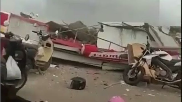 Viral! Alfamart di Banjar, Kalsel mendadak Roboh, Karyawan jadi Korban