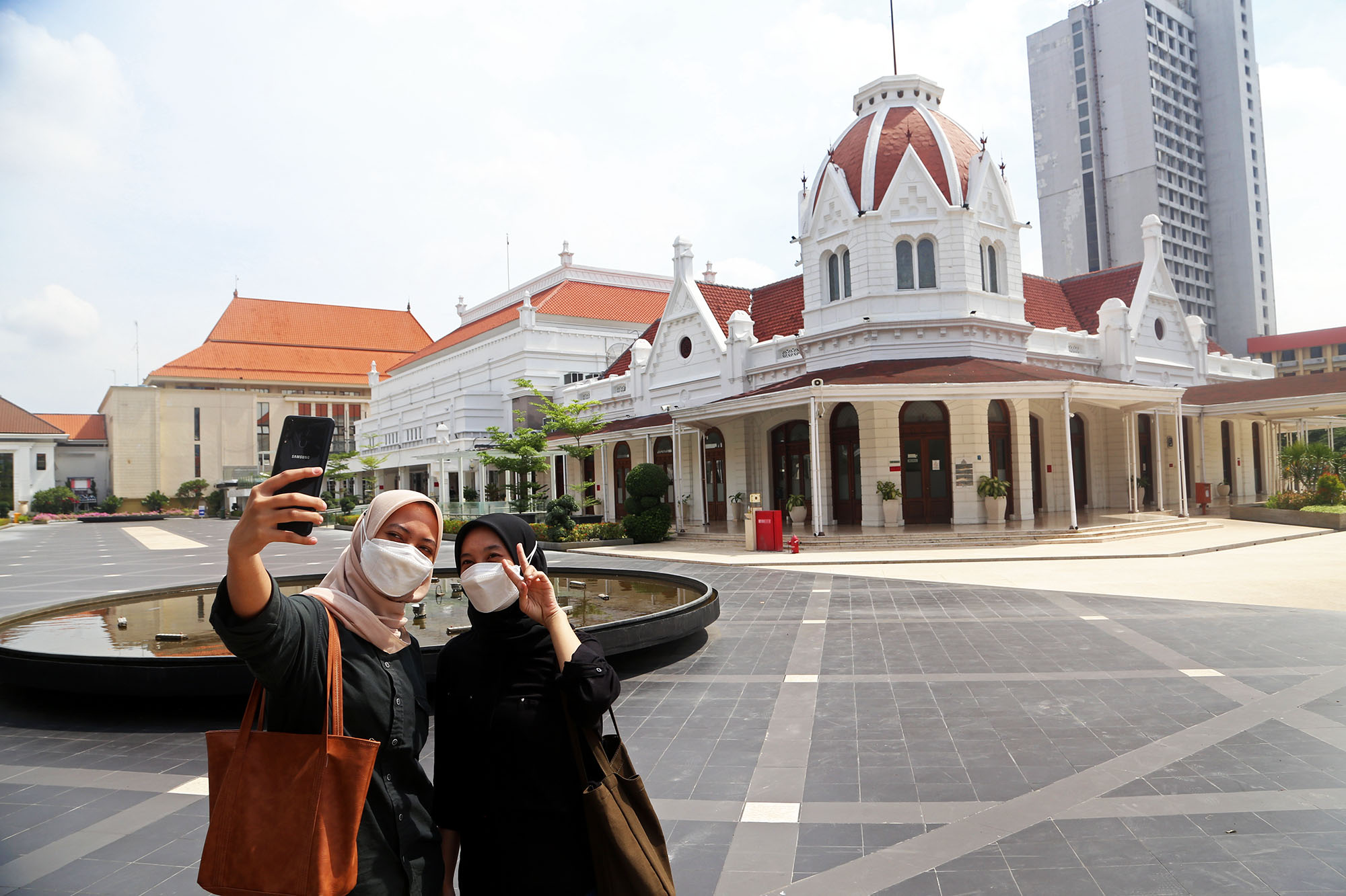 Pemkot Surabaya Pastikan Pengambilan Foto dan Video di Balai Pemuda Berbayar Hanya untuk Komersial