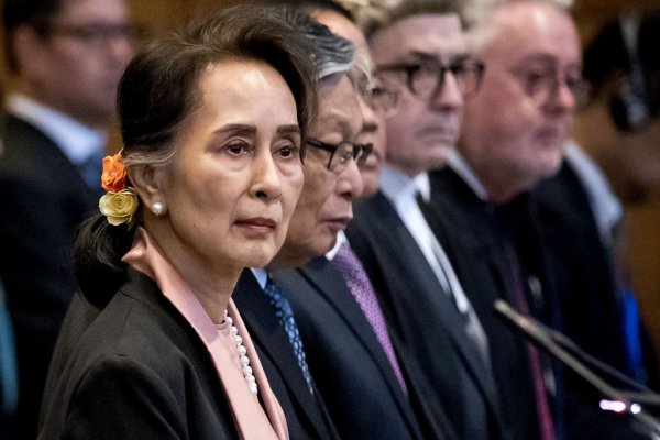 Dunia Gempar, Pemimpin dan Tokoh Demokrasi Aung San Suu Kyi Ditangkap