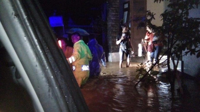 Longsor dan Banjir di Nganjuk: 4 Korban Ditemukan, 2 Tewas