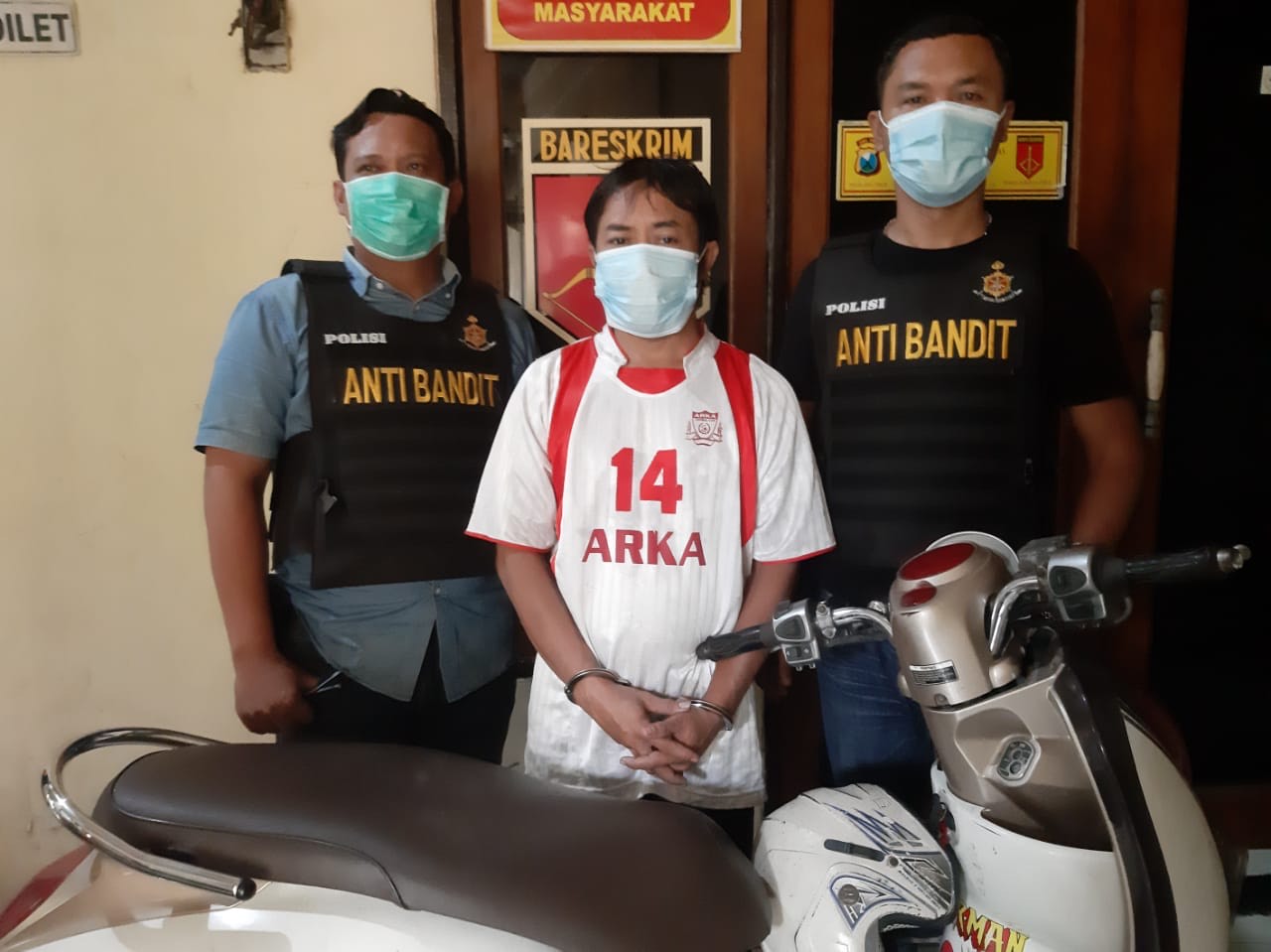 Lelah jadi Buron 5 Tahun, Pelaku Curanmor Pasrah Dijemput Polisi