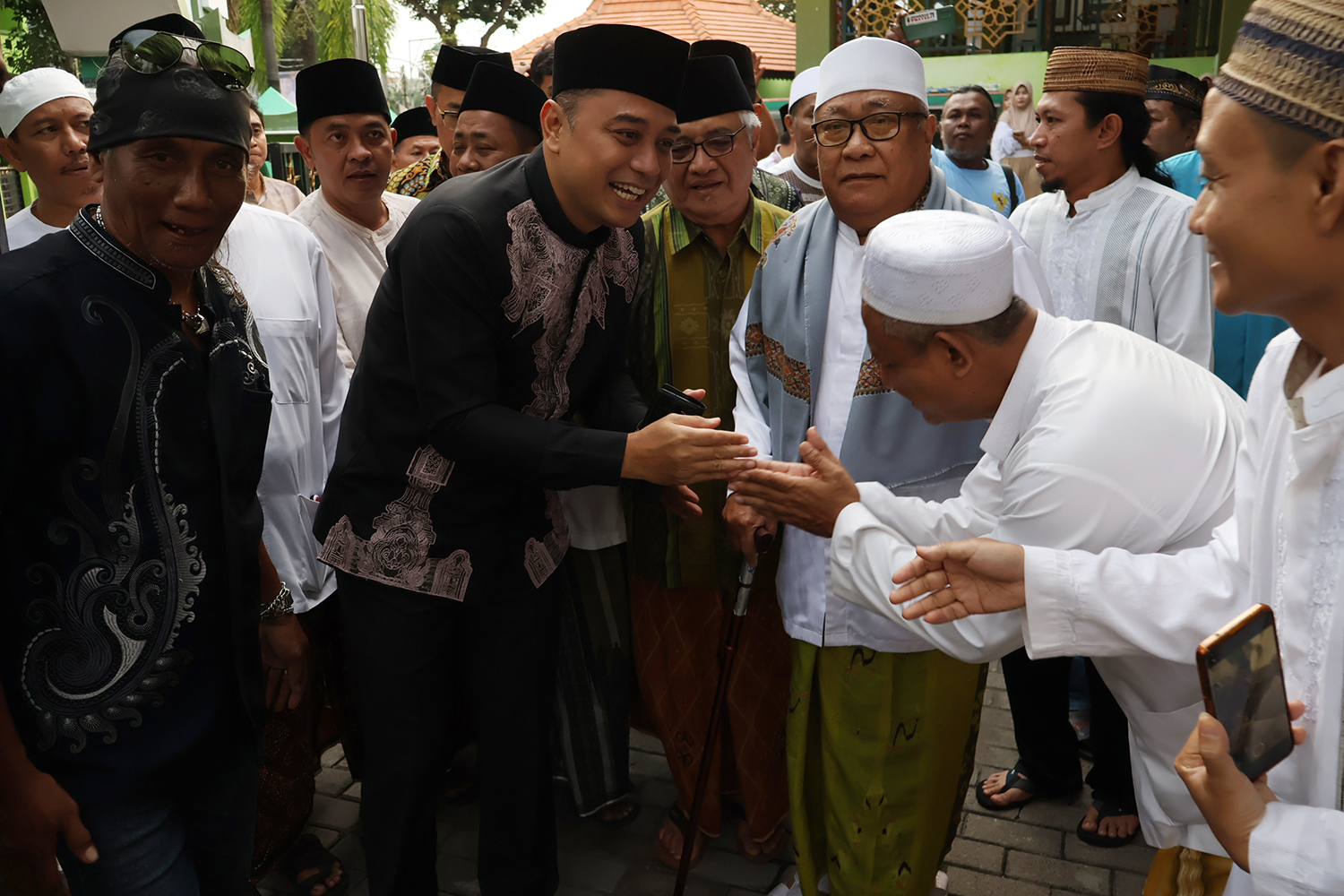 Wali Kota Surabaya Eri Cahyadi Ingin Masjid Al-Kautsar Jadi Masjid Pertama yang Menerapkan Kampung Madani