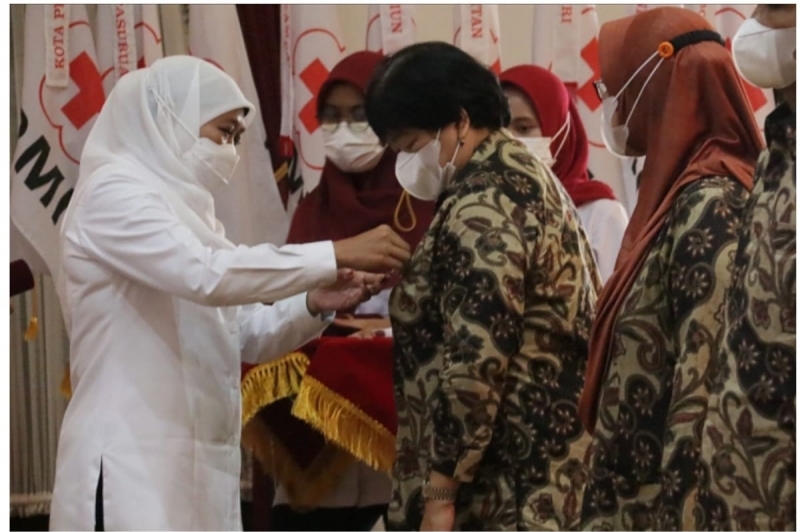 Dari 552 Pendonor yang telah Berdonor Darah 75 Kali, 296 Berasal dari Surabaya