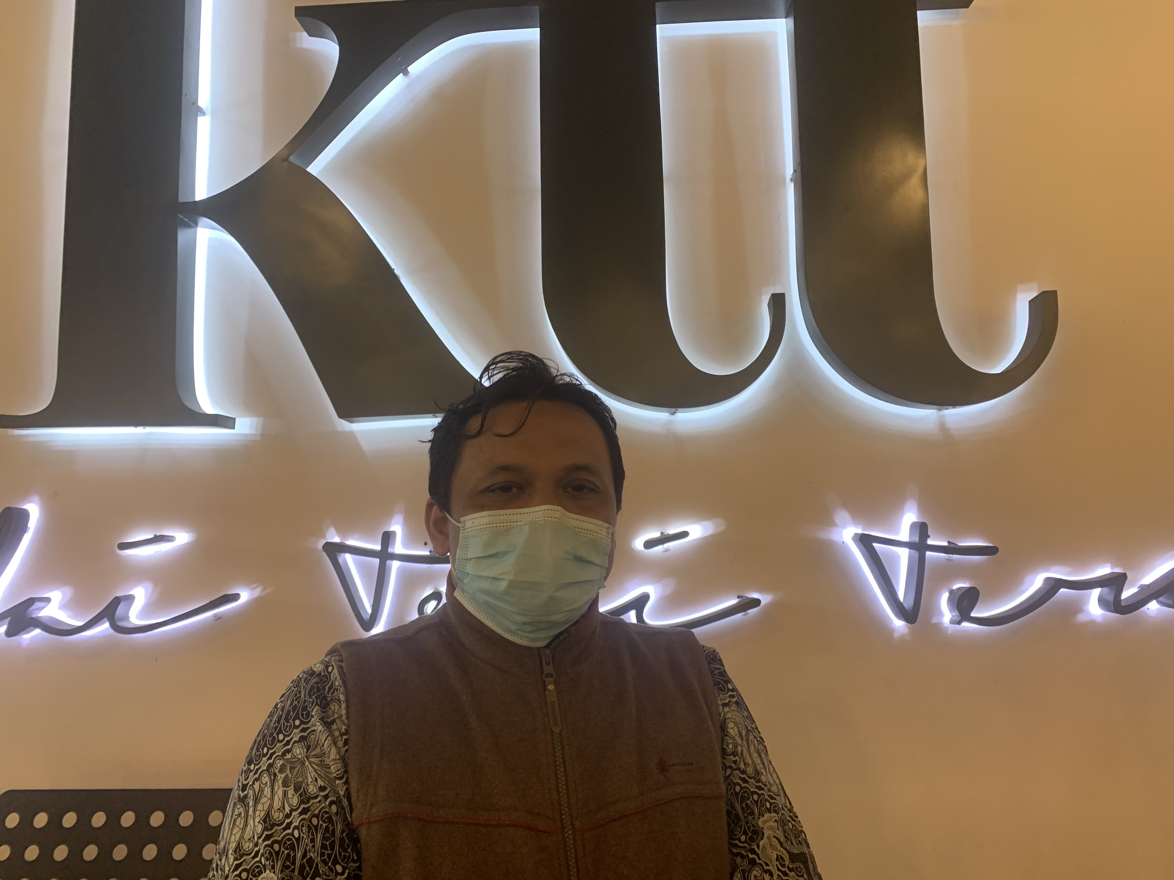 Manajer Operasional Kedai Tepi Teras, Abdur Rouf.