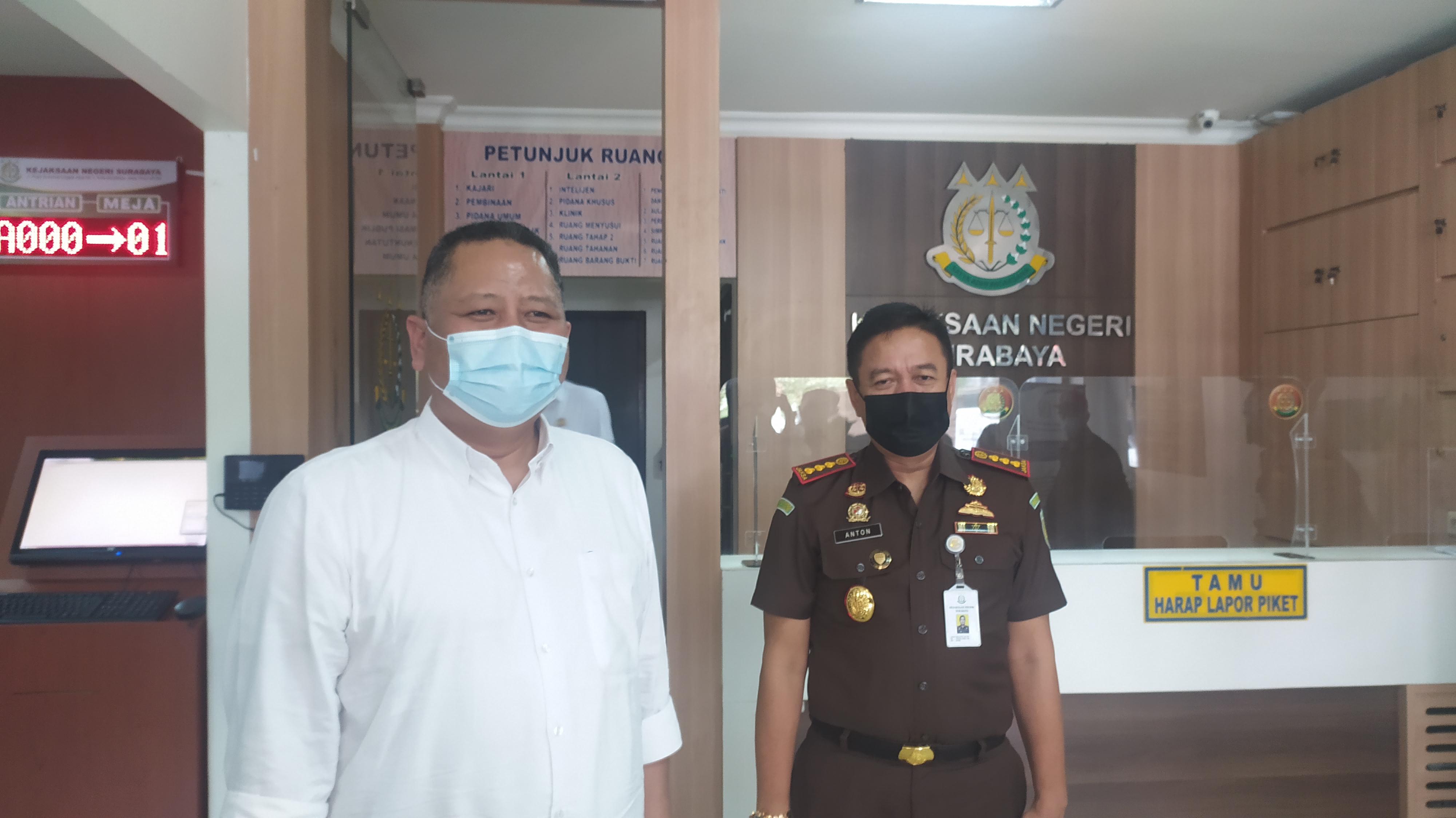 Pemberhentian Bu Risma Berpolemik, WS ke Kejaksaan, Ada Apa?