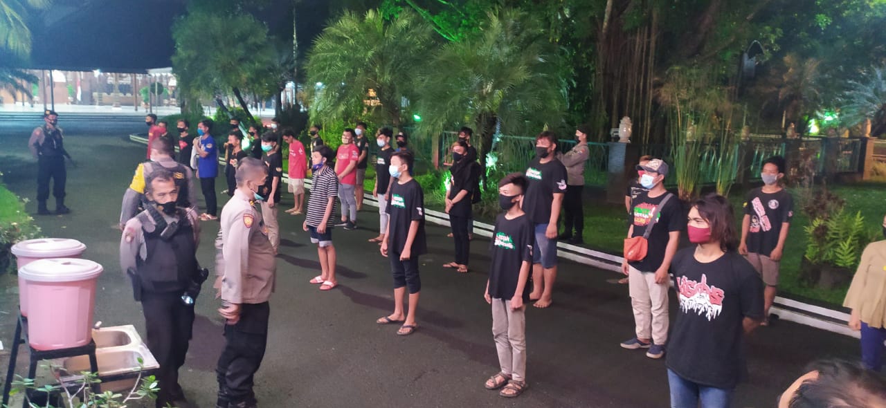Rayakan Malam Tahun Baru, Puluhan Remaja Digaruk Polisi