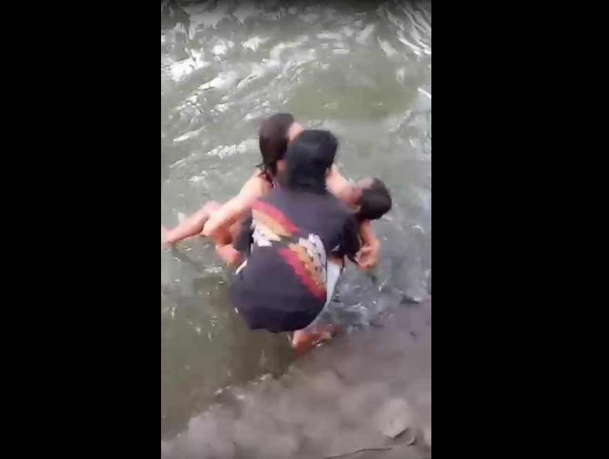 Bermain Cari Ikan, Bocah SD Tenggelam di Sungai Rungkut Industri