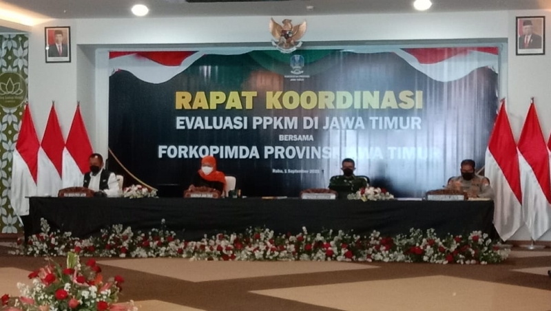 Rakor Evaluasi PPKM Jawa-Bali, Luhut Pandjaitan Bagikan 5 Jurus Turunkan Tren Kasus Covid-19 di Jatim