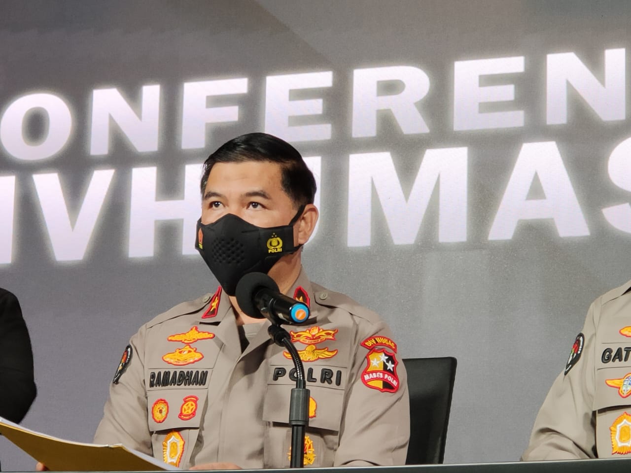 Densus 88 Tangkap 5 Tersangka Teroris di Tangsel