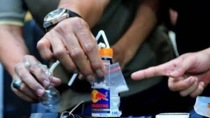 Asyik Nyabu di Kamar Kos, 2 Pria asal Jombang Ditangkap