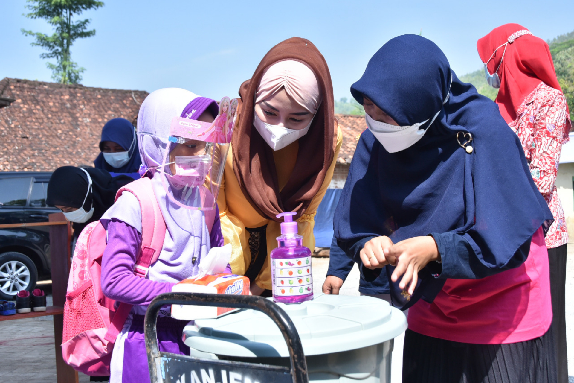 Ketua PKK Trenggalek Cek Kesiapan Sekolah Tatap Muka PAUD dan TK