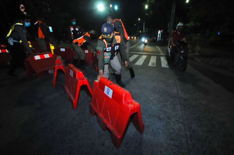 Mall, Warkop dan Tempat Cangkruk di Mayjen Sungkono Jadi Sasaran Razia