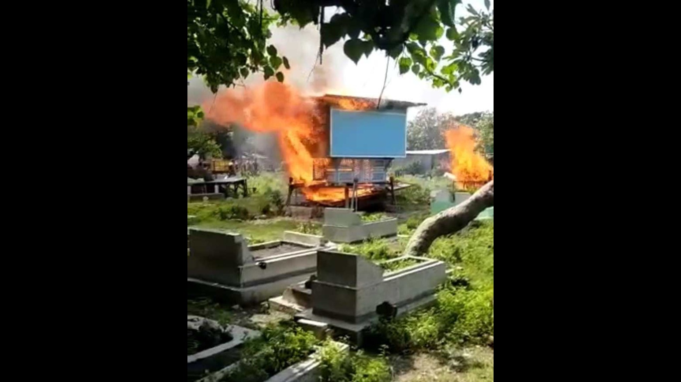 Bandel, Arena Judi Merpati di Makam Rangkah Diobrak dan Dibakar