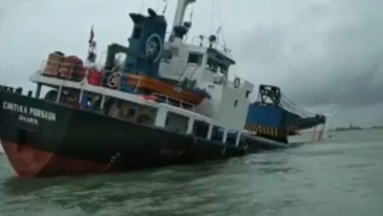 Kapal Muat 1.600 Ton Pupuk Tenggelam di Pelabuhan Petrokimia Gresik