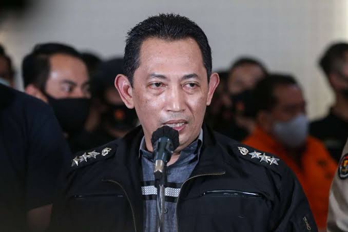 Polri Serahkan Makalah Calon Kapolri Listyo Sigit ke Komisi III DPR