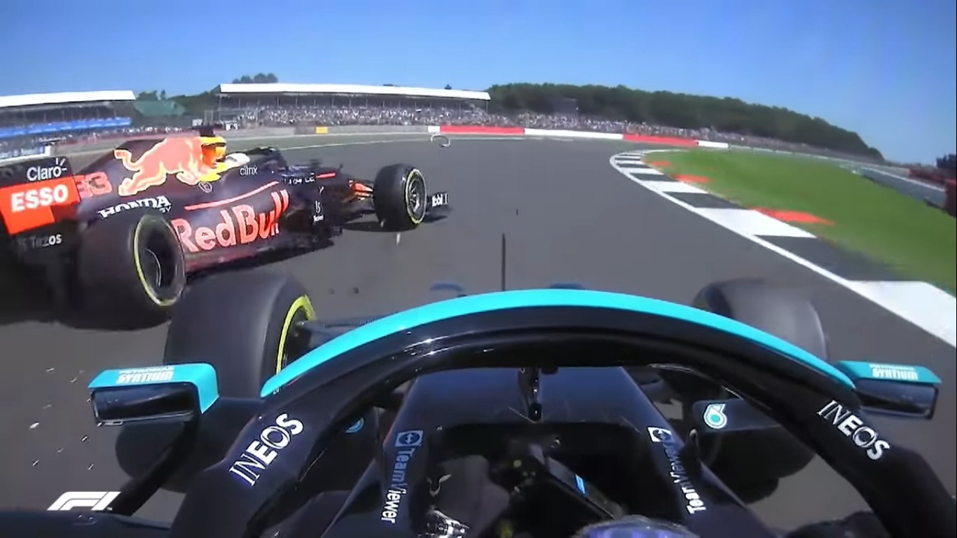 Menang GP Inggris dengan Curang? Lewis Hamilton Disebut Sengaja Tabrak Max Verstappen, Begini Kronologi dan Tanggapannya