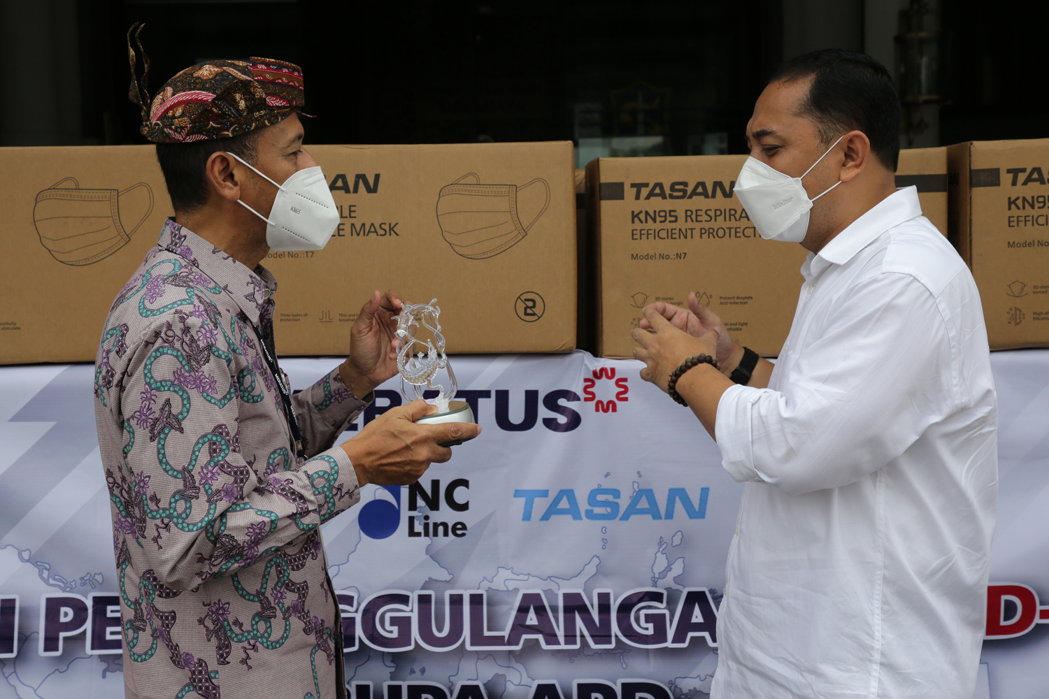Pemkot Surabaya Terima Bantuan 141 Ribu APD dari PT Meratus