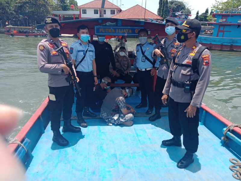 Kemenkumham Jatim Pindahkan 8 Narapidana Pembuat Onar di Lapas Jember ke Nusakambangan