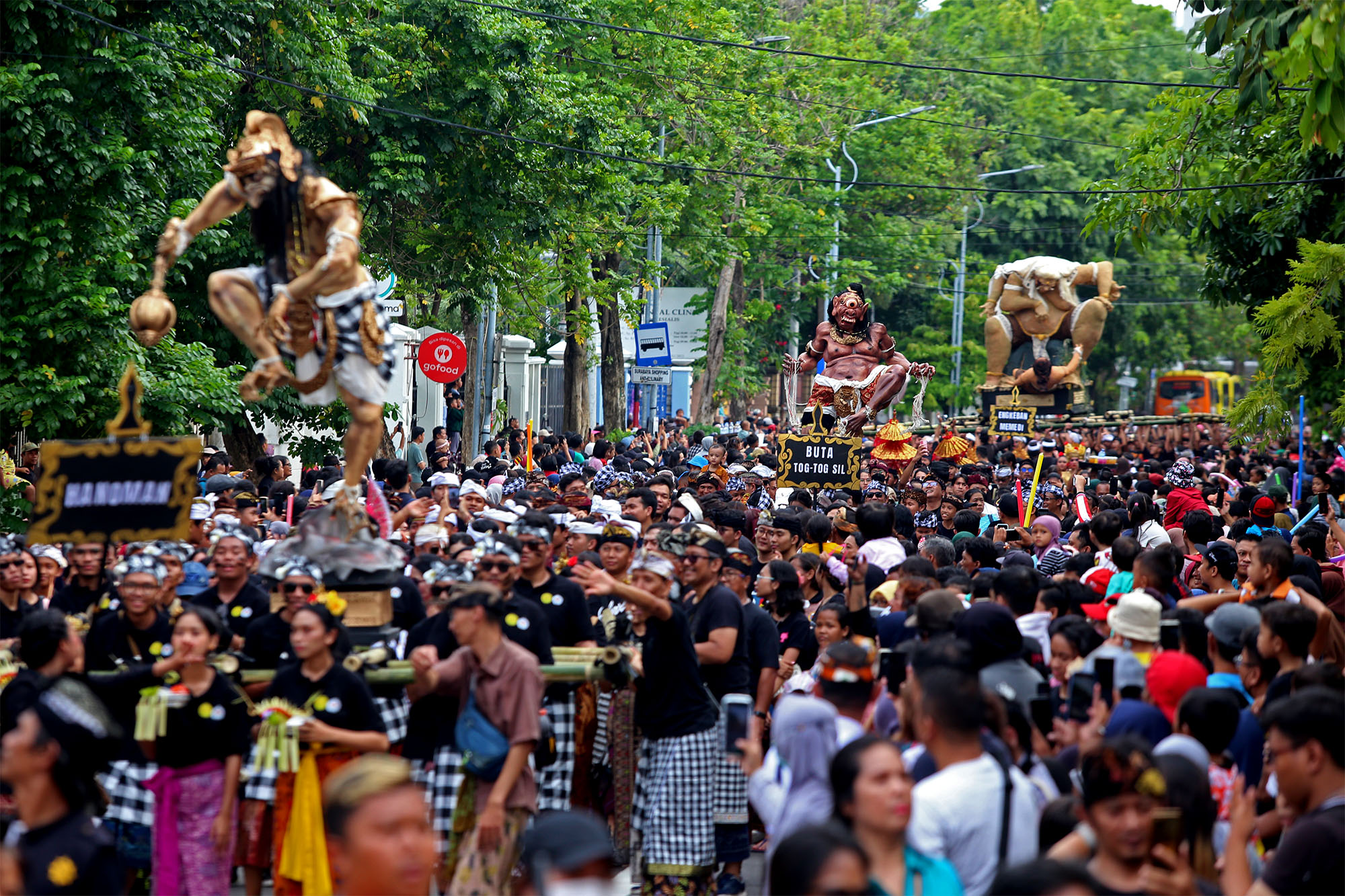 Pawai Ogoh-Ogoh di Taman Surya, Wali Kota Eri Cahyadi: Balai Kota ini Rumah Semua Agama
