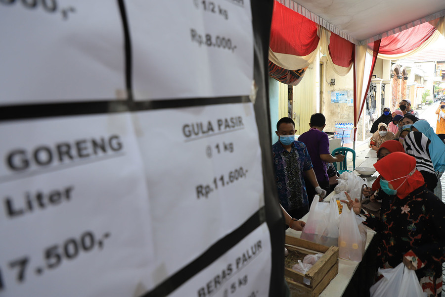 Jelang Natal dan Tahun Baru, Pemkot Surabaya Gelar Operasi Pasar di Seluruh Kecamatan