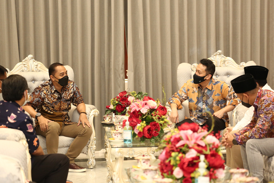 Stafsus Presiden RI Puji Penanggulangan Covid-19 dan Pemulihan Ekonomi Surabaya
