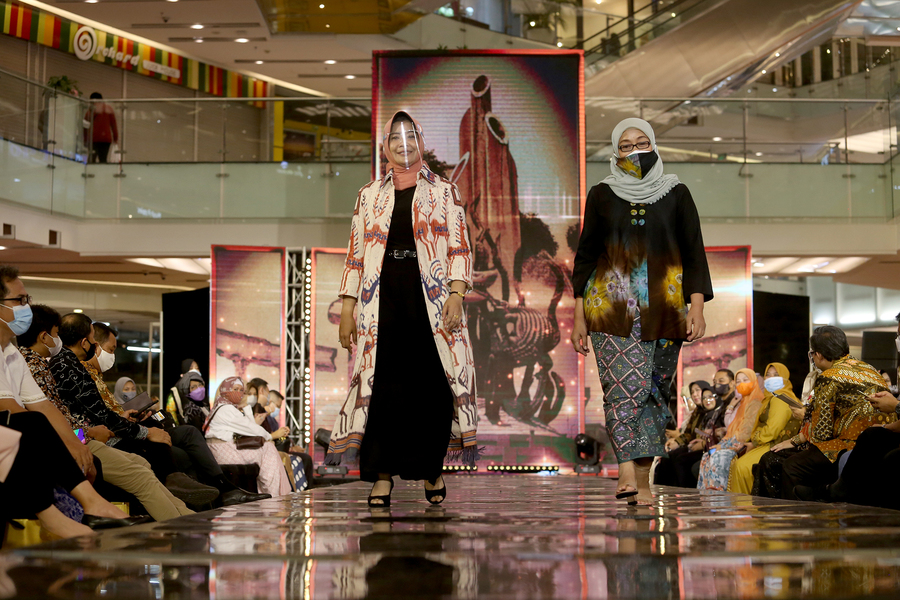 Wow! Seminggu Surabaya Fashion Week 2021 Catat Transaksi hampir Rp600 Juta
