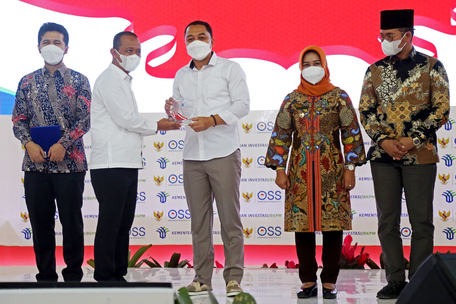 Proaktif Bantu UMK Kantongi NIB, Pemkot Surabaya Diganjar Penghargaan dari Pemerintah Pusat