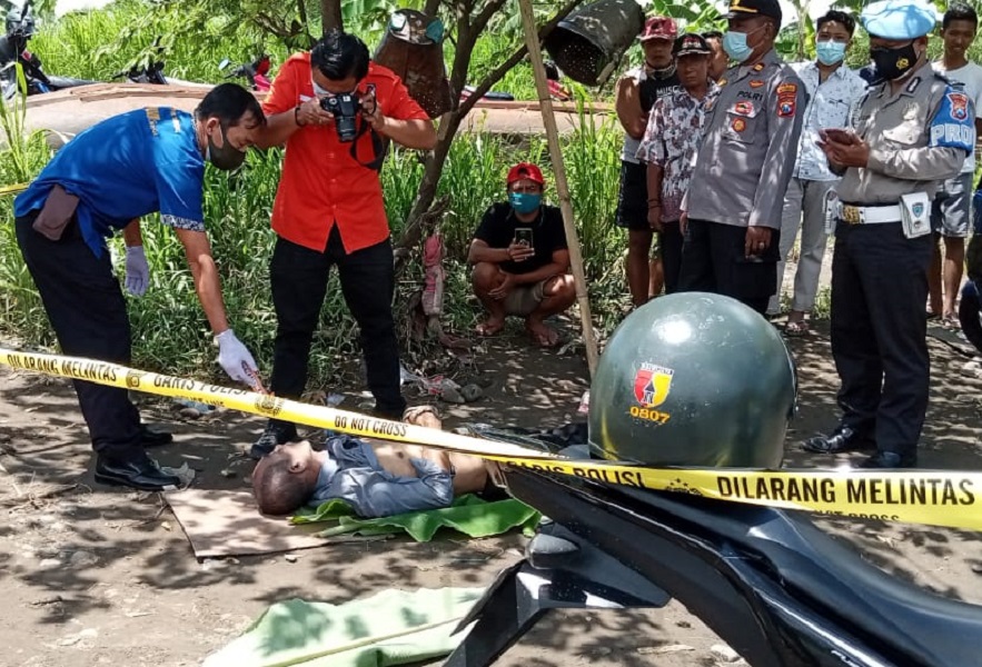 Cari Ikan, Pria ini Malah Temukan Mayat Bertato di Kali Brantas