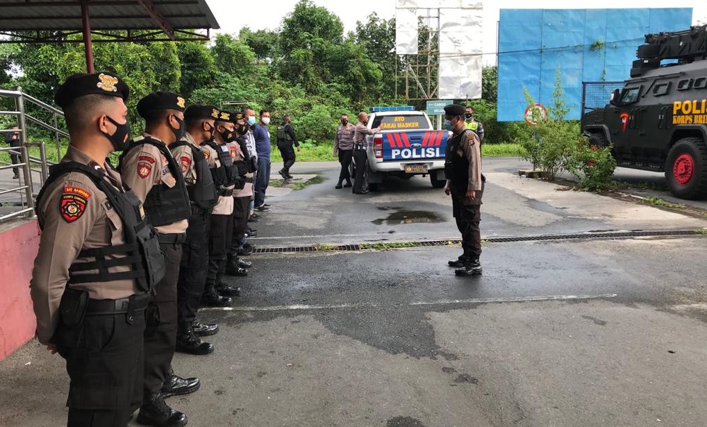 Distribusi Vaksin Covid-19 di Palangka Raya Dikawal Polisi Gabungan
