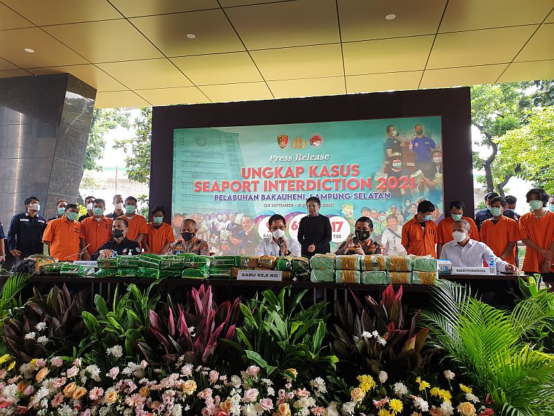 Bareskrim Ringkus 19 Penyelundup Narkoba via Pelabuhan Bakauheni, Satu Orang Ditembak Mati