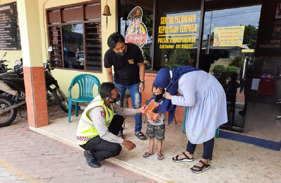Polisi Sahabat Anak, Ini Cara Polsek Ujungpangkah Lakukan Sosialisasi