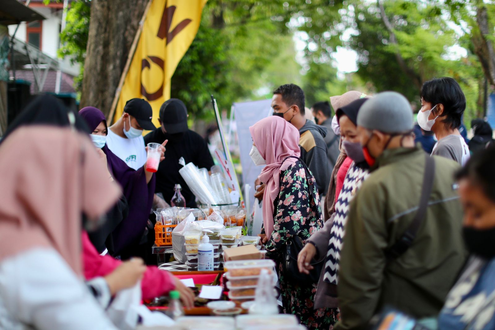 Fasilitasi Pasar Takjil Ramadan, Bupati Ipuk: Momentum Bangkitkan Ekonomi Sektor Kuliner